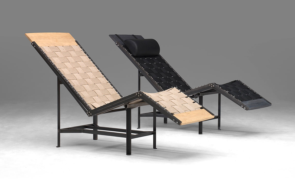 Ghế ngả Caravaggio là một phiên bản đặc biệt lấy cảm hứng từ bức hoạ "The Deposition" của Caravaggio.